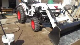 Bobcat CT225 Compact Tractor Operation and Maintenance Manual