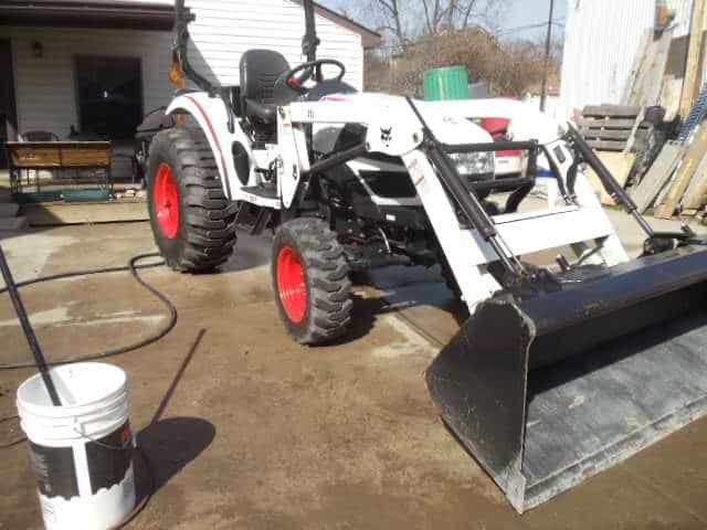 Bobcat CT225 Compact Tractor Operation and Maintenance Manual